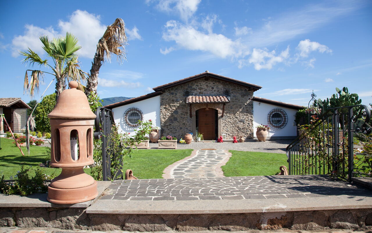 Villa Antici: Exteriör, Huvudentré, Trädgård, Utomhus