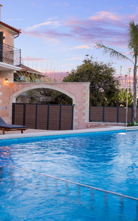 Villa Kois: Exteriör, slå samman, Utomhus