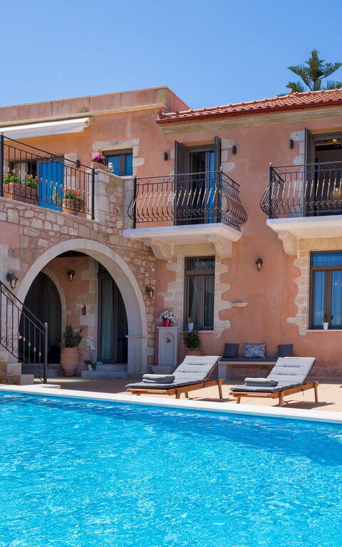 Villa Kois: Exteriör, slå samman, Utomhus