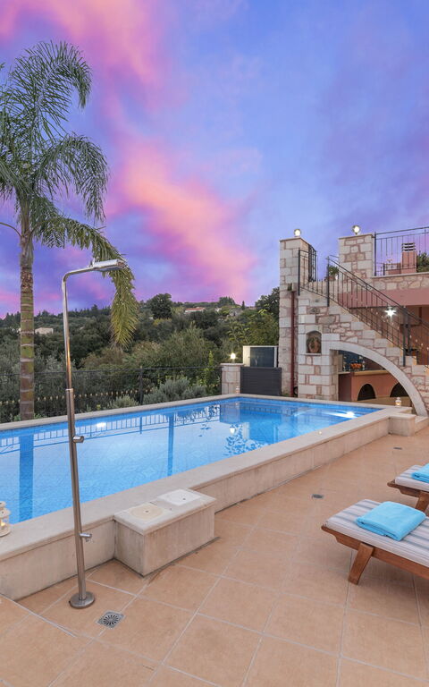 Villa Kois: Exteriör, slå samman, Utomhus, Visningar