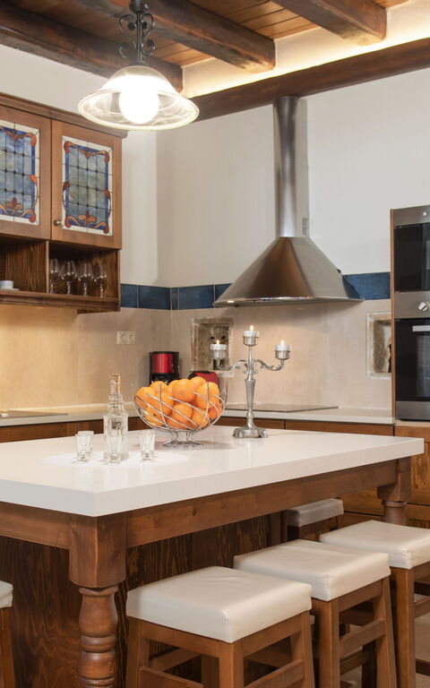 Villa Kois: Kök, Lunchrum