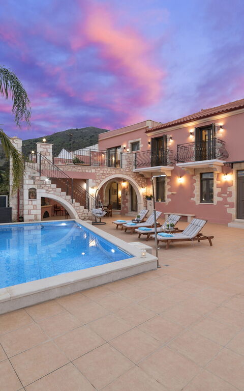 Villa Kois: Exteriör, slå samman, Utomhus, Visningar