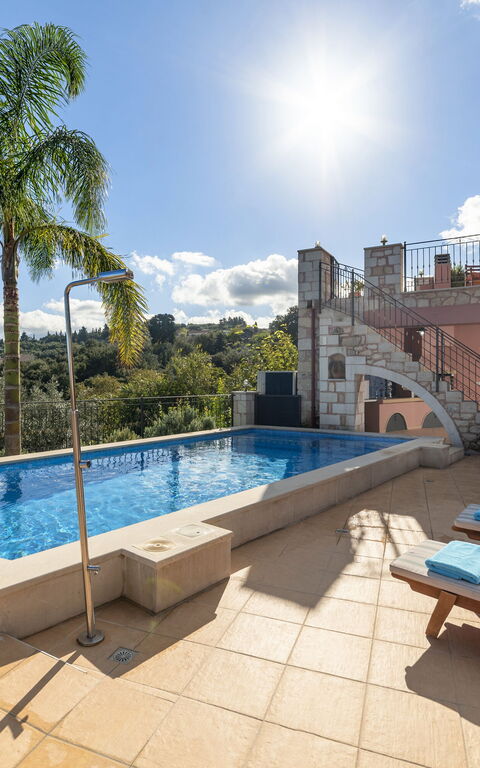 Villa Kois: Exteriör, slå samman, Utomhus