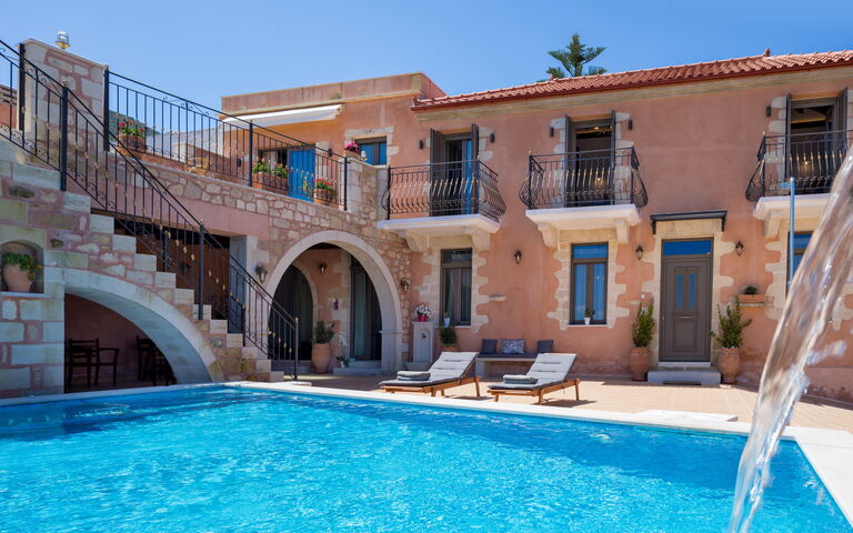 Villa Kois: Exteriör, slå samman, Utomhus