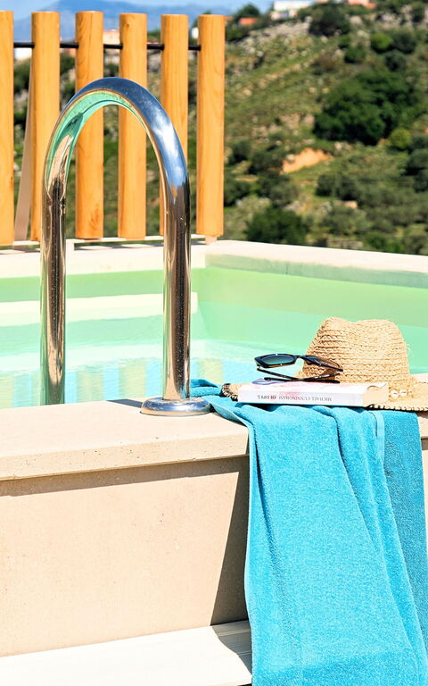 Villa Mirage: Exteriör, slå samman, Utomhus