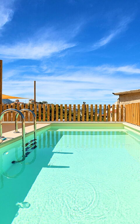 Villa Mirage: Exteriör, slå samman, Utomhus, Visningar