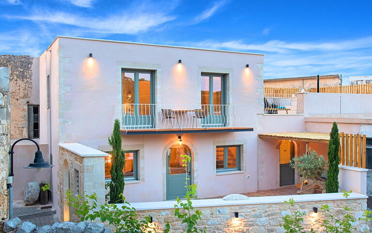 Villa Mirage: Exteriör, Huvudentré, Utomhus