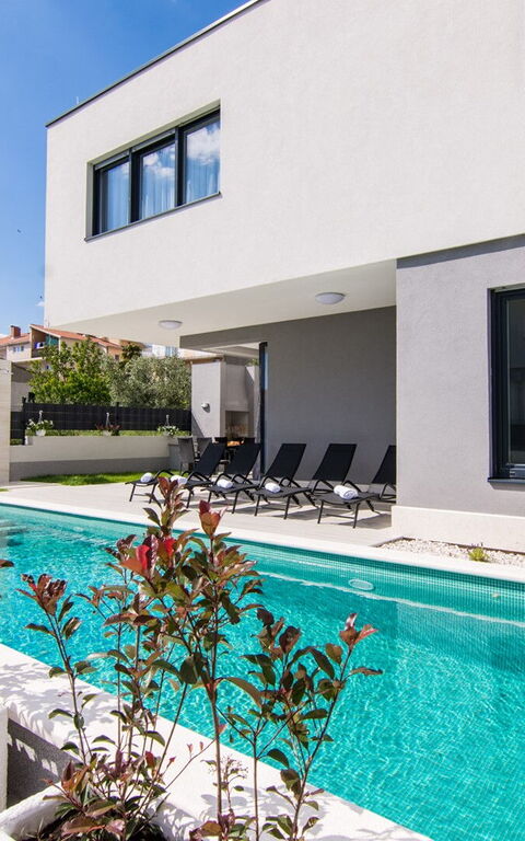 Villa Orvas 190: Exteriör, slå samman, Trädgård, Utomhus