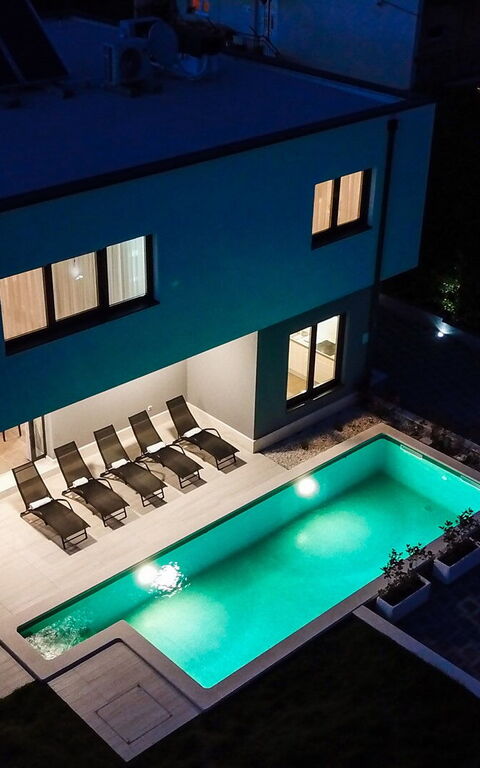 Villa Orvas 190: Exteriör