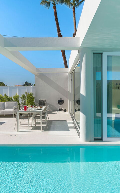 Villa Gadir: Exteriör, slå samman, Utomhus