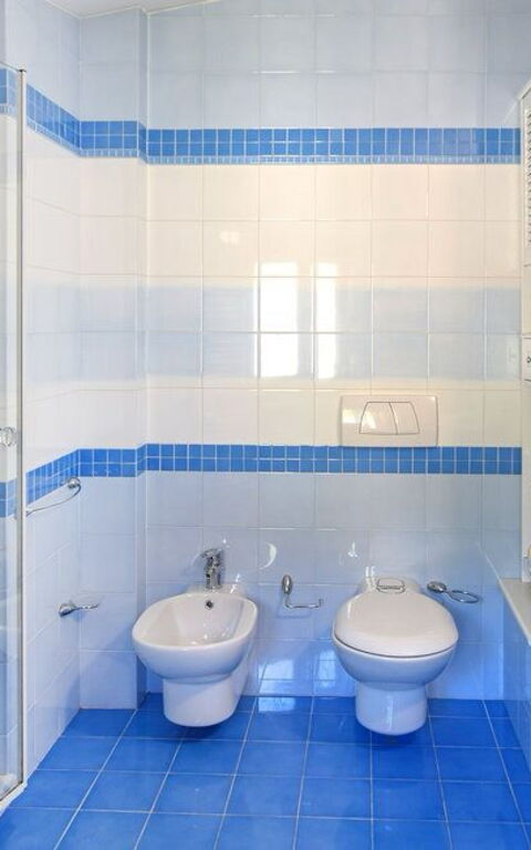 Villa Paradiso: Badrum