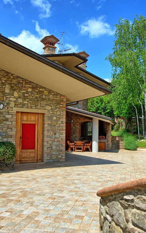 Villa Paradiso: Exteriör, Trädgård