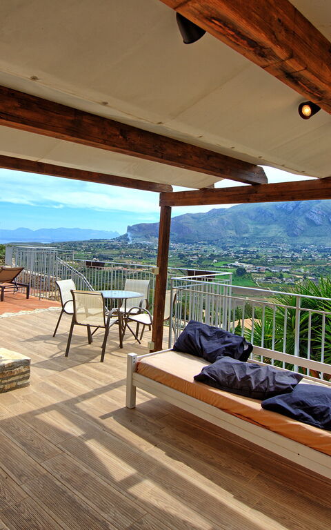 Villa Petra: Exteriör, Utomhus, Visningar