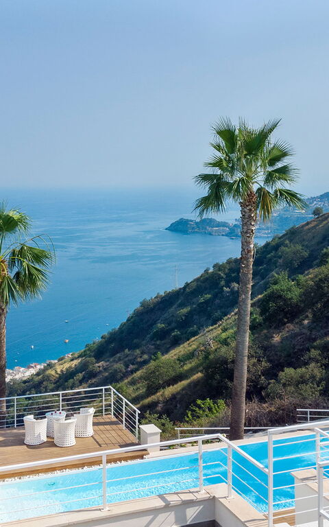 Villa Elysium: Exteriör, slå samman, Utomhus, Visningar