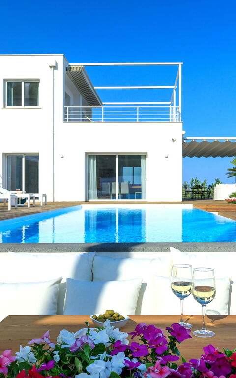 Villa Elysium: Exteriör, slå samman, Utomhus