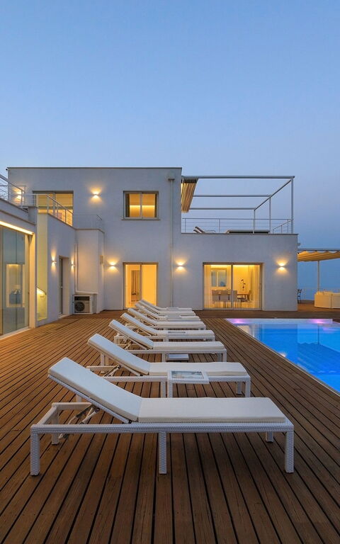 Villa Elysium: Exteriör, slå samman, Utomhus, Visningar