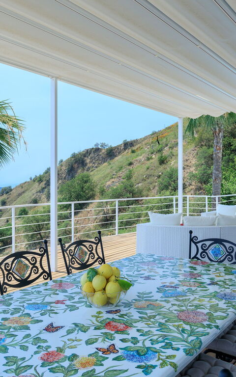 Villa Elysium: Exteriör, Utomhus, Visningar