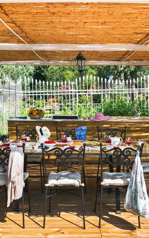 Villa Bellasia: Exteriör, Utomhus