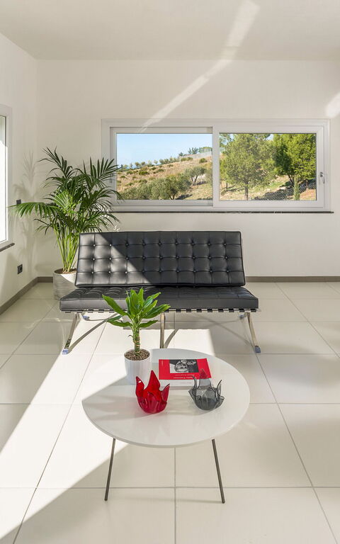 Villa Giglio Di Mare: Lunchrum, Vardagsrum