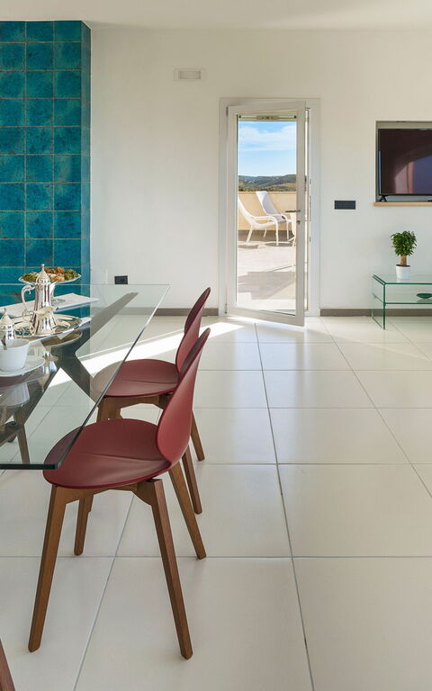 Villa Giglio Di Mare: Lunchrum, Vardagsrum