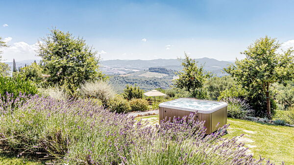 Chateau la Siroque: badkar, Exteriör, Trädgård, Utomhus, Visningar