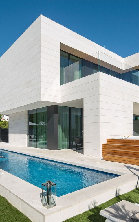 Orvas Villa 82: badkar, Exteriör, slå samman, Trädgård, Visningar