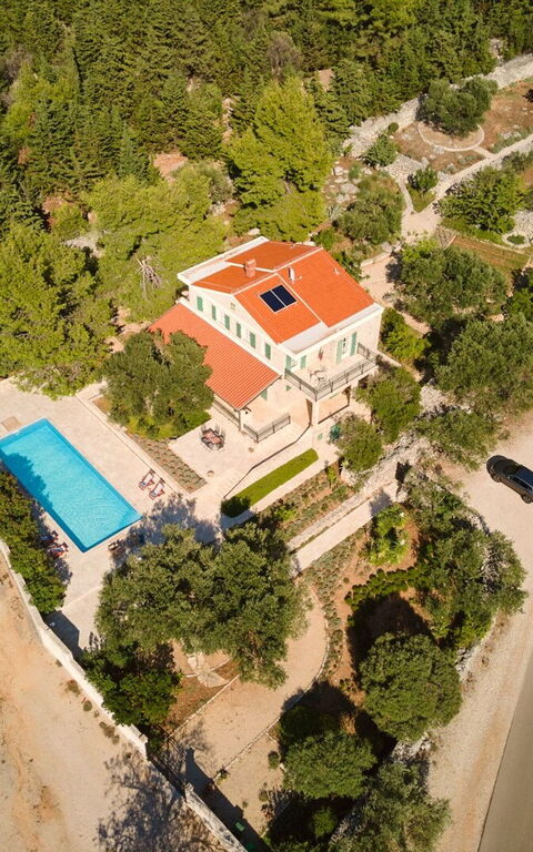 Orvas Villa 189: Exteriör, Visningar