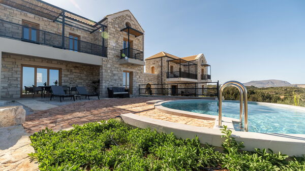 Villa Seiri: Exteriör, slå samman, Utomhus