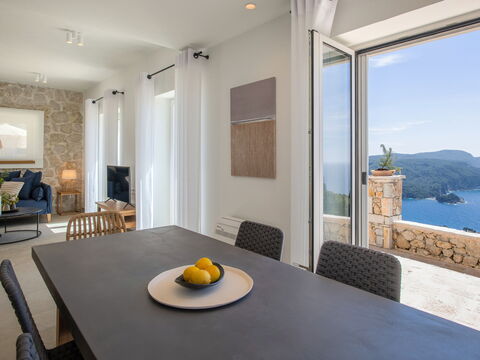 Villa Thea Mare Maistro