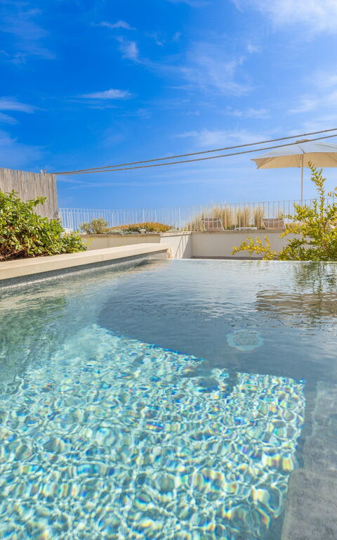 Marinaia Panorama: Exteriör, slå samman, Utomhus, Visningar