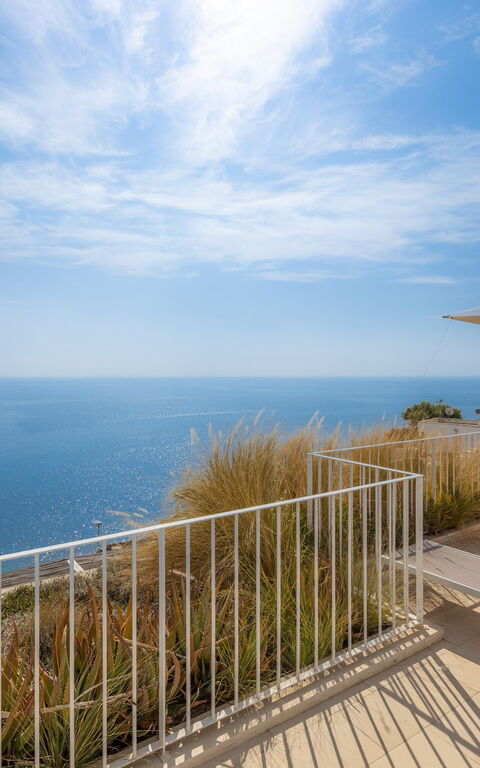 Marinaia Panorama: Exteriör, Utomhus, Visningar