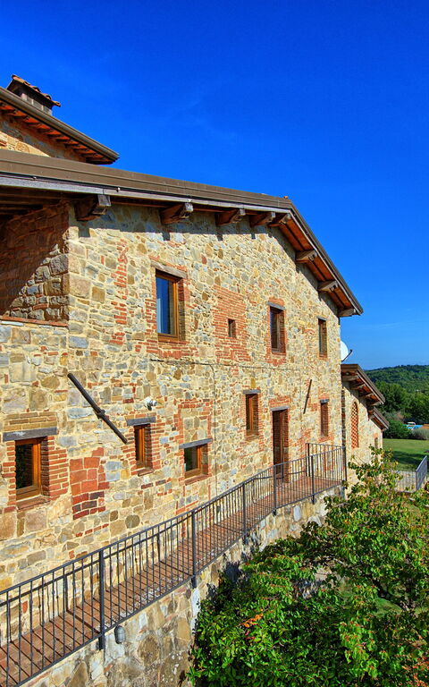 Torre: Exteriör, Utomhus