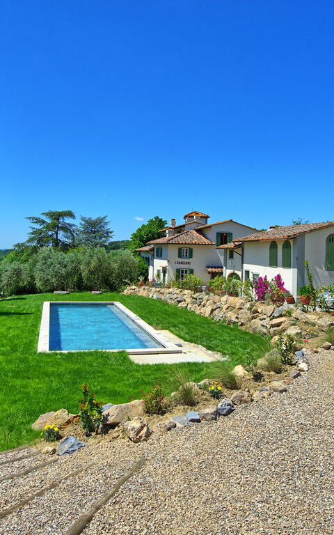 Villa Casciani: slå samman, Utomhus