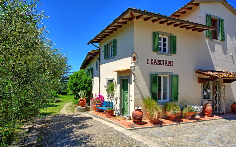 Villa Casciani: Exteriör, Utomhus