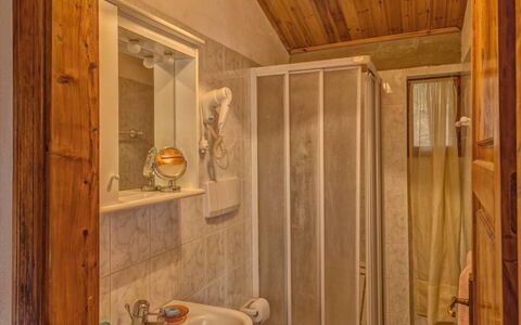 Semesterboende Leccino 4: Badrum