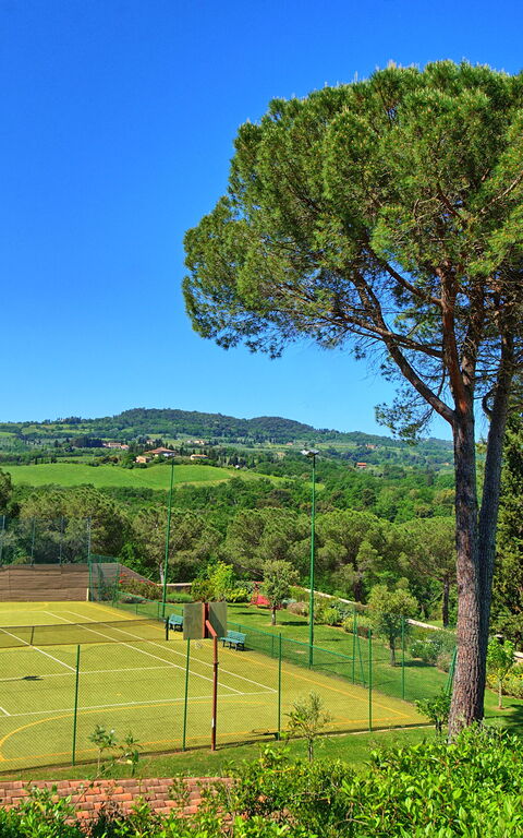 Villa Barbarella: Exteriör, Utomhus, Visningar