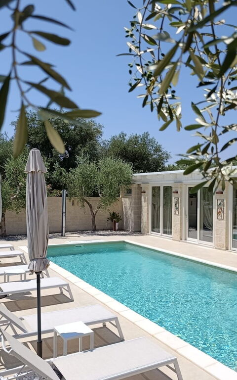 Terra Mater: Exteriör, slå samman, Trädgård, Utomhus