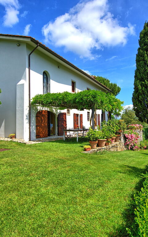 Villa Mami: Exteriör, Trädgård, Utomhus