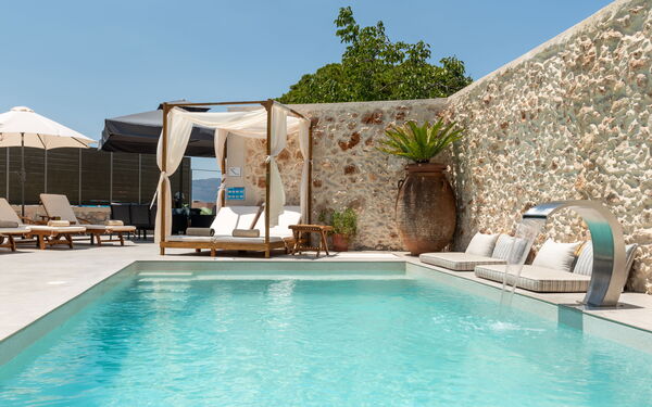 Villa Paul: Exteriör, slå samman, Utomhus