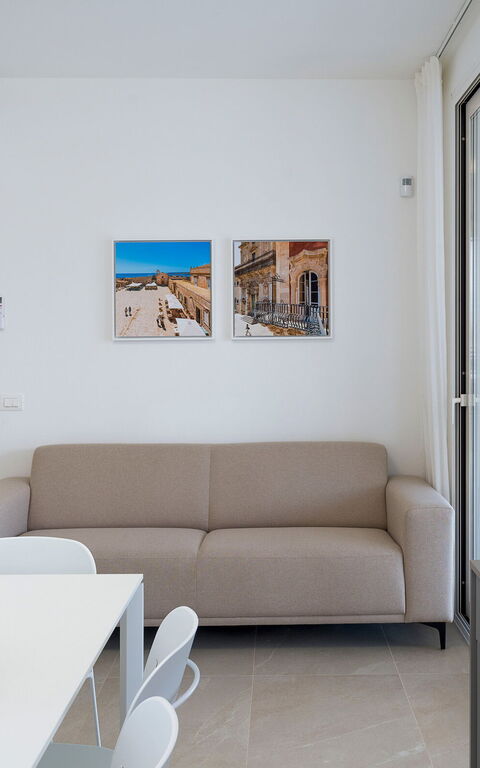 Villa Paradisus: Lunchrum, Vardagsrum