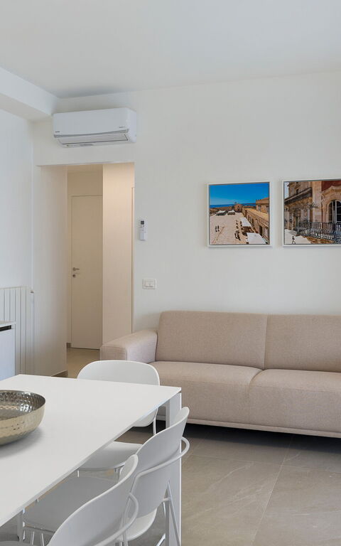 Villa Paradisus: Lunchrum, Vardagsrum