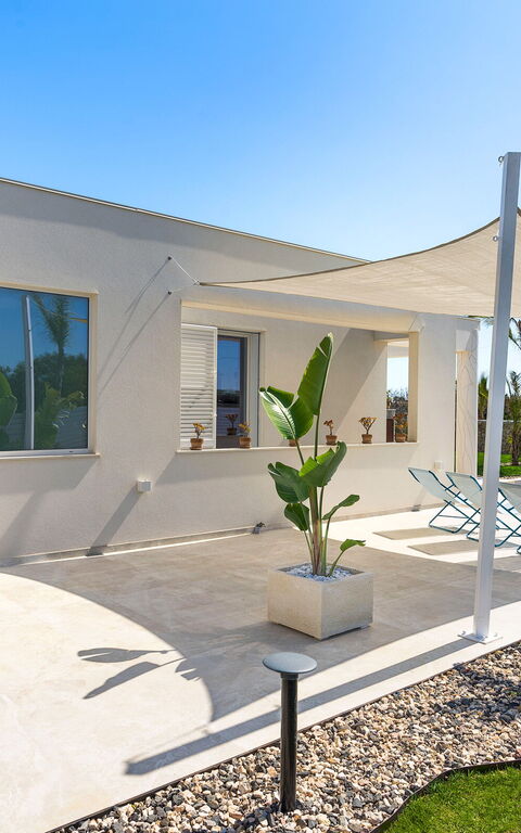 Villa Paradisus: Exteriör, Trädgård, Utomhus