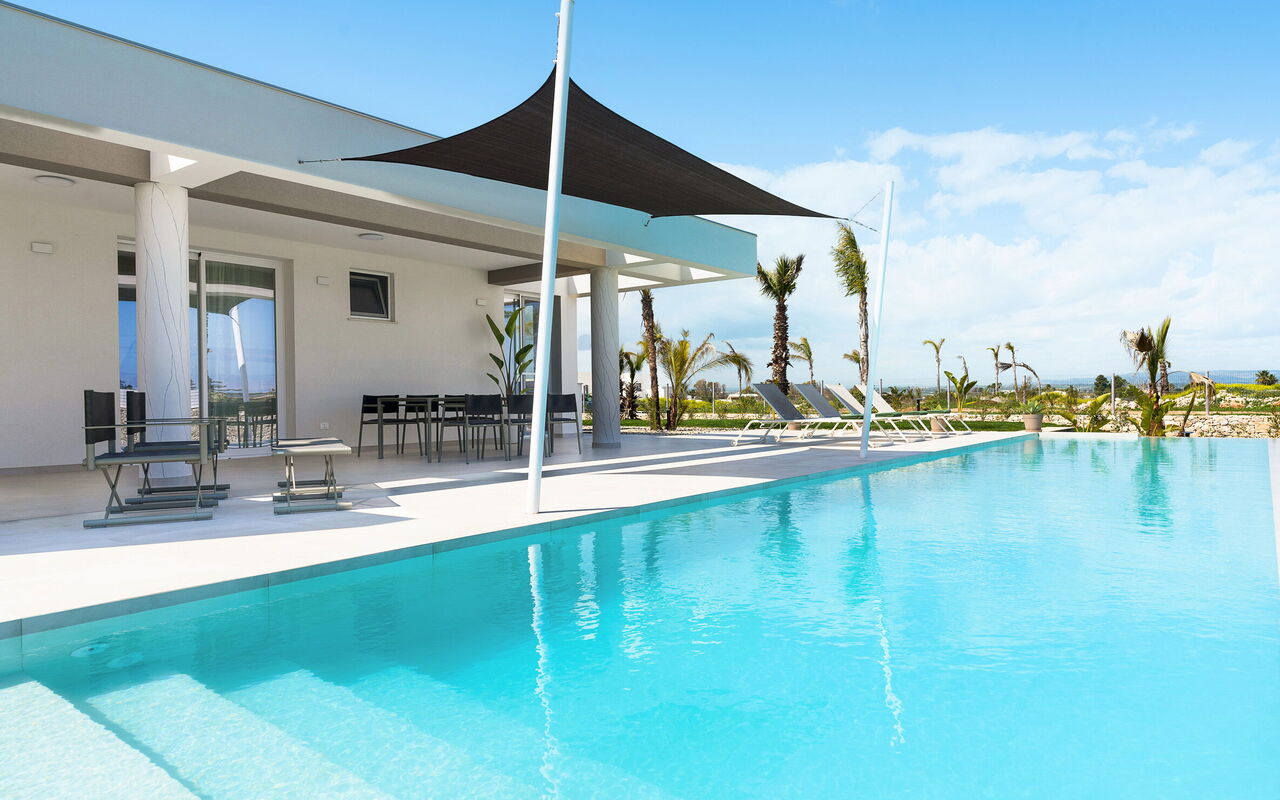 Villa Paradisus: Exteriör, slå samman, Utomhus