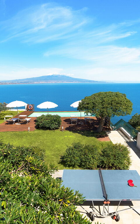 Villa Coralia: Exteriör, Trädgård, Utomhus, Visningar