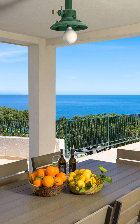 Villa Coralia: Exteriör, Utomhus, Visningar