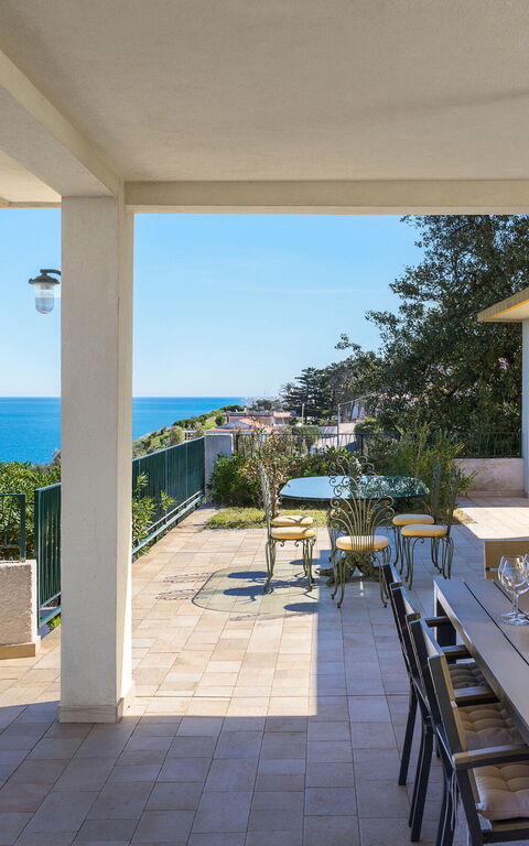 Villa Coralia: Exteriör, Utomhus, Visningar