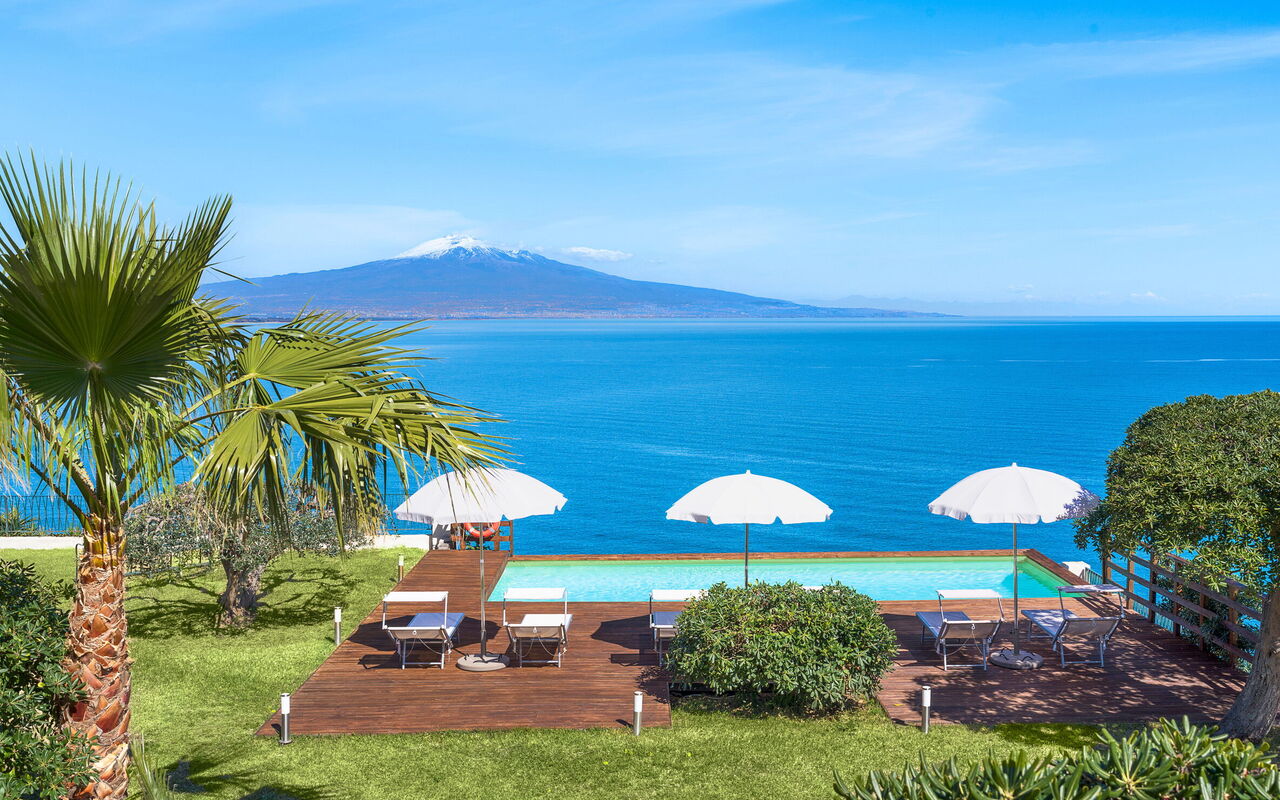 Villa Coralia: Exteriör, slå samman, Trädgård, Utomhus, Visningar