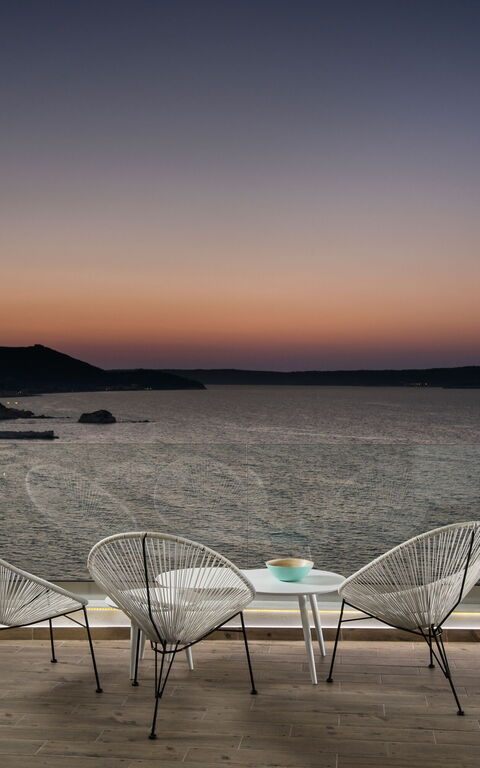 Villa Sapphire: Utomhus, Visningar