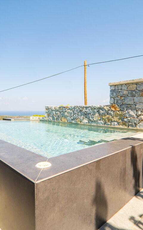 Villa Katrina: slå samman, Utomhus