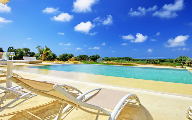 Villa Infinito: Exteriör, slå samman, Utomhus